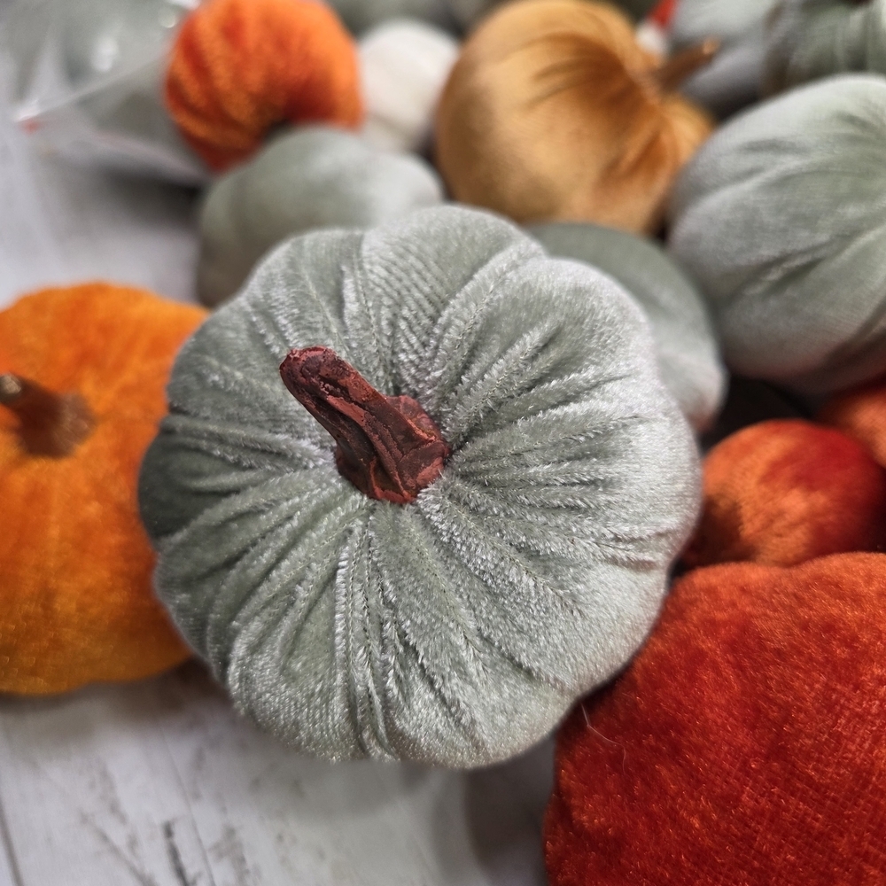 Velvet Pumpkin Decor Set - Picture 3 of 6